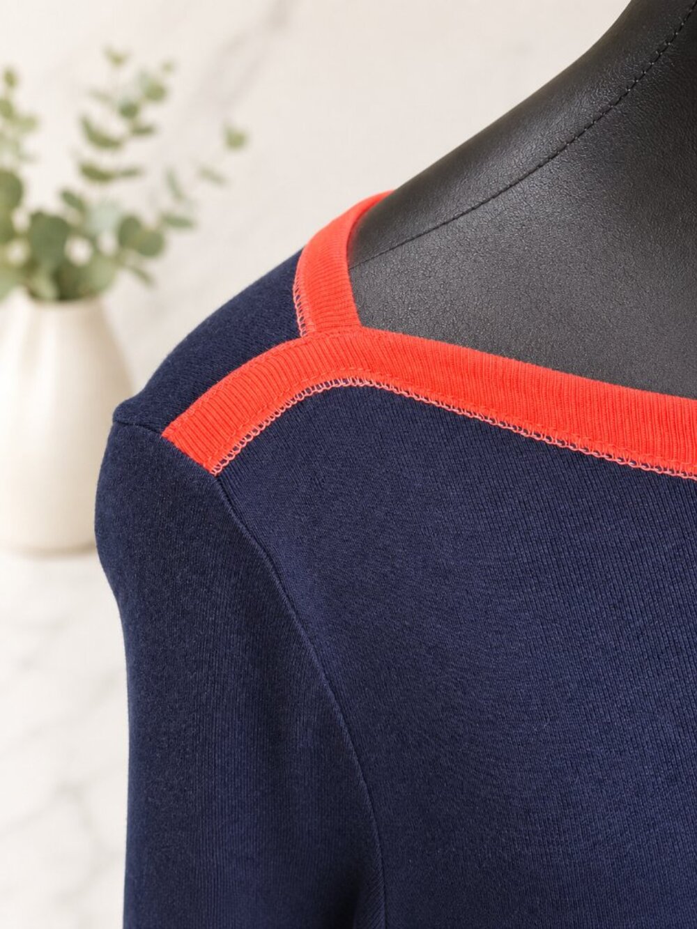 Gap The Bowery Super Soft Boatneck Top Size S Navy Blue Coral Trim NWT - Picture 3 of 9
